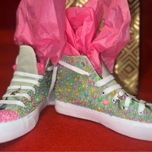 Custom-made girl shoes, with a beautiful blend of pink and sky blue beads.”